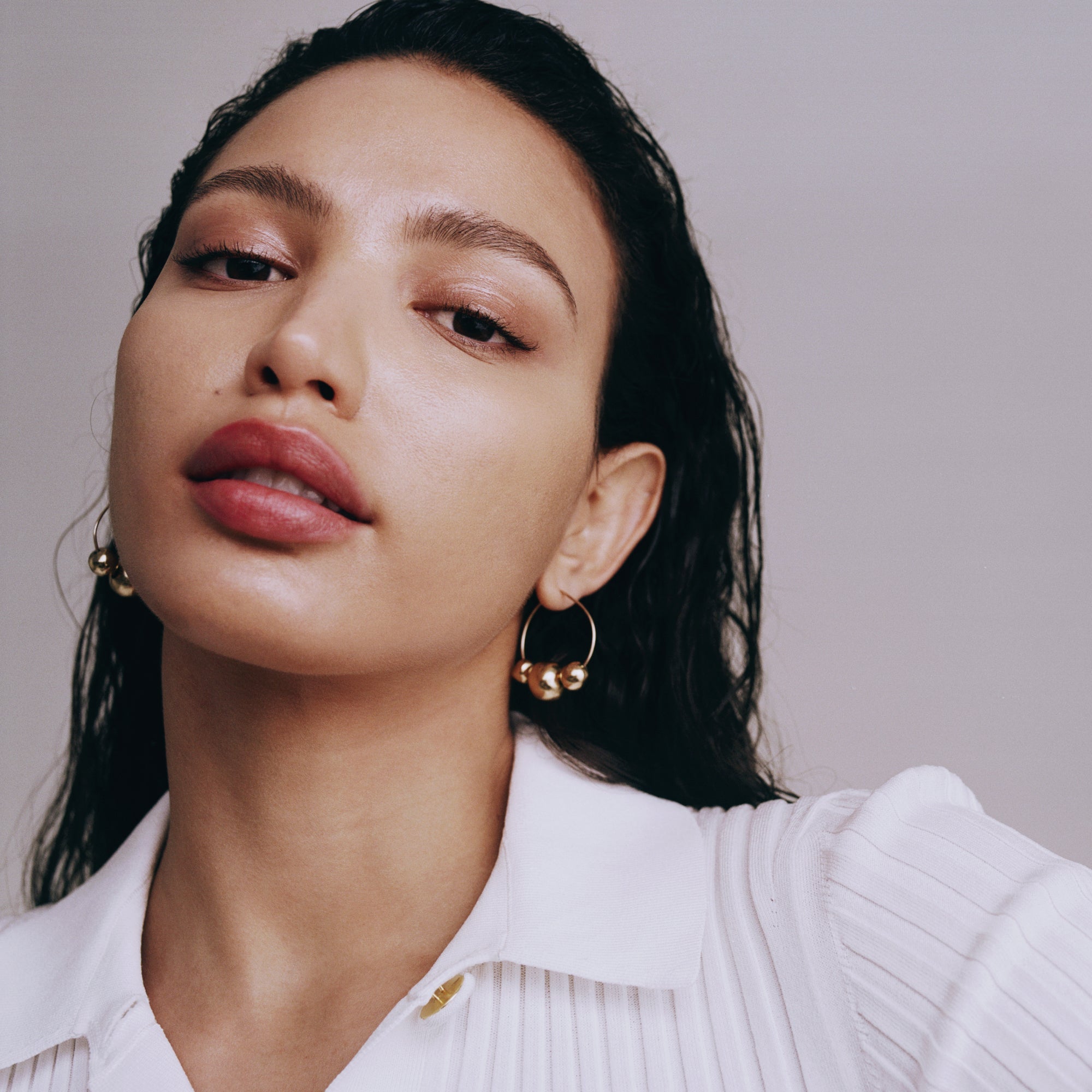 Choosing the Right Under-Eye Cream for Sensitive Skin