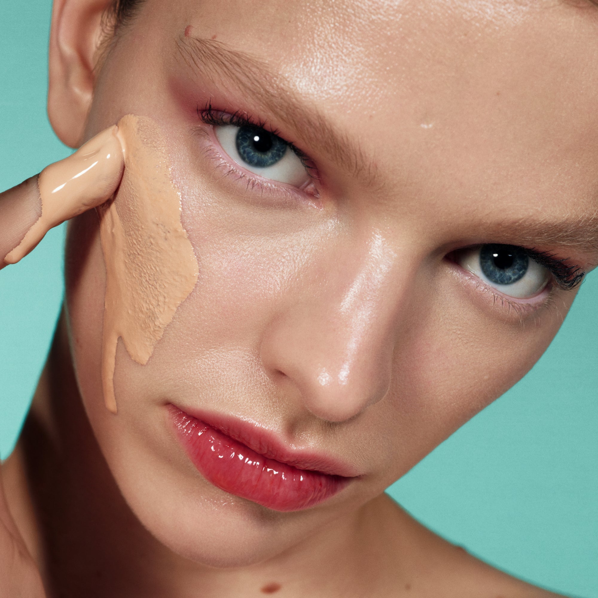 The Benefits of Using Tinted Moisturizer in Your Routine