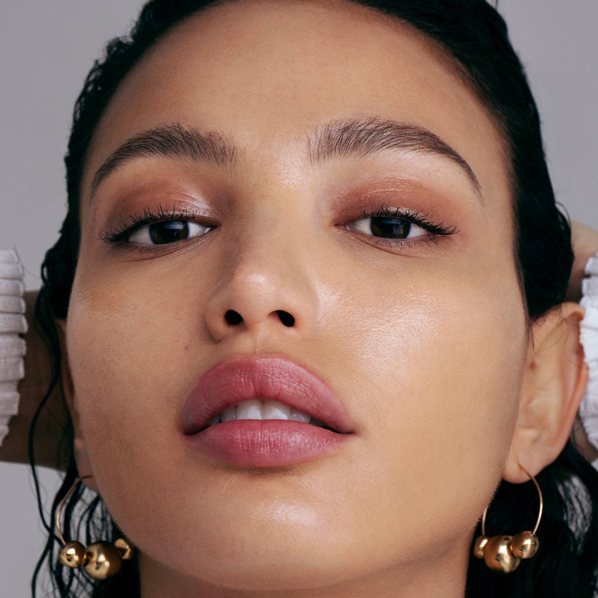 Why Does My Skin Look Dull? 6 Potential Causes