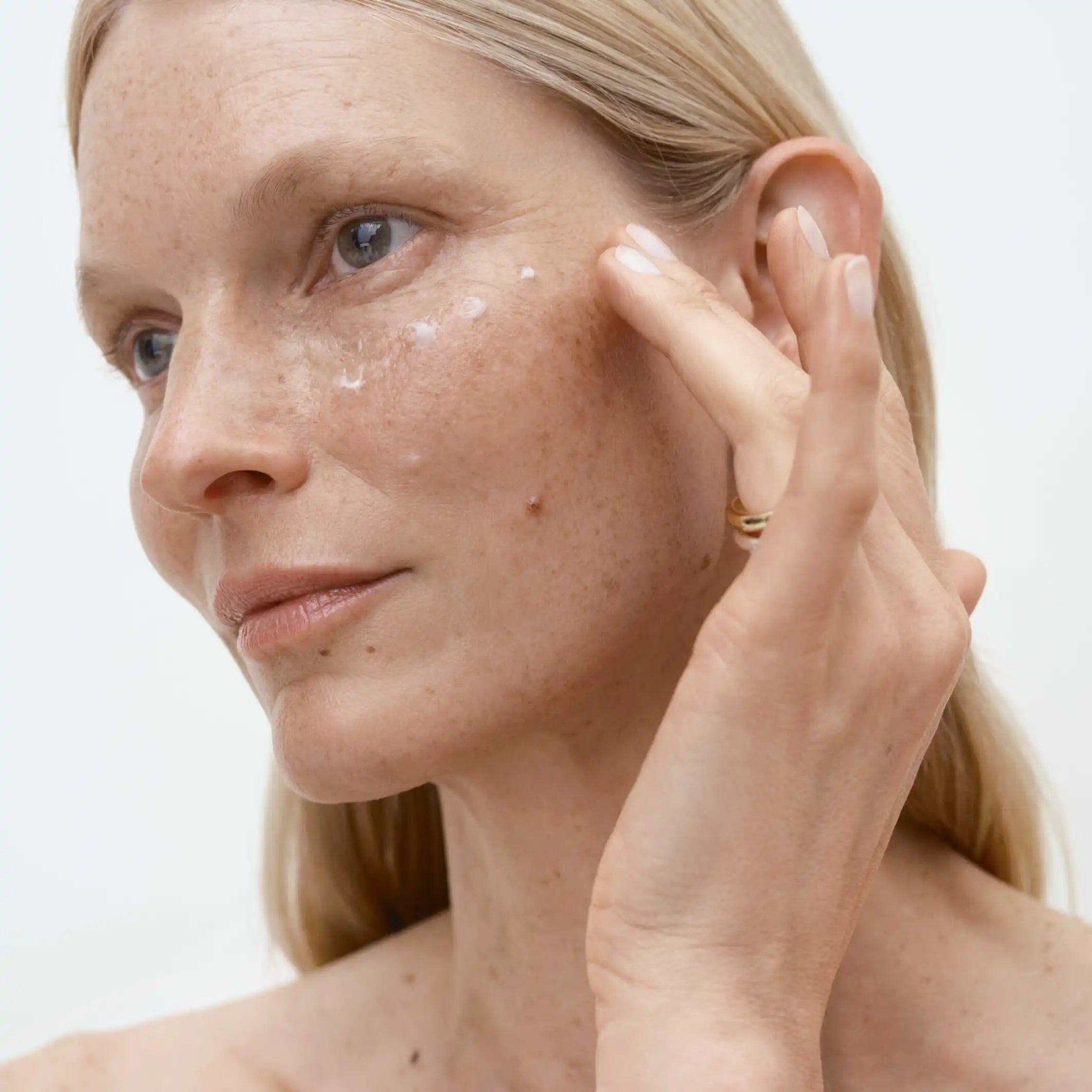 Retinol for Sensitive Skin: How to Start Without Overdoing It