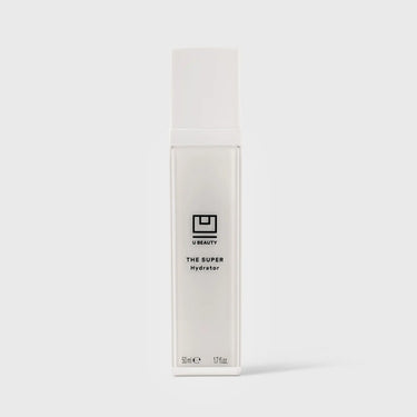 Flacon en verre transparent muni d'un bouchon blanc, contenant un liquide clair et portant l'étiquette « THE SUPER Hydratant » de la marque U BEAUTY, format 50 ml.
